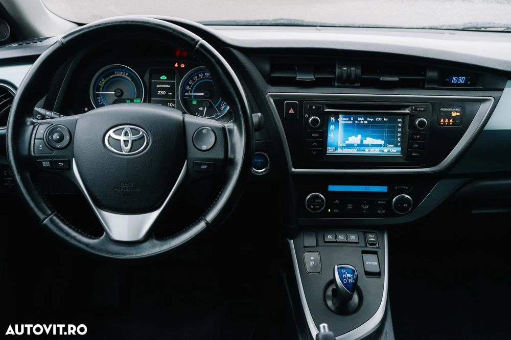 Toyota Auris - 9