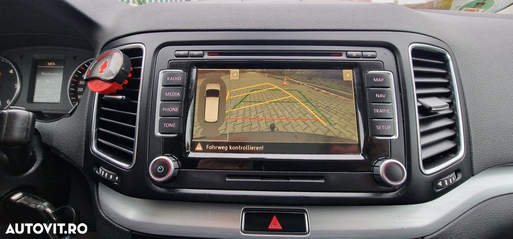 Volkswagen Sharan - 11