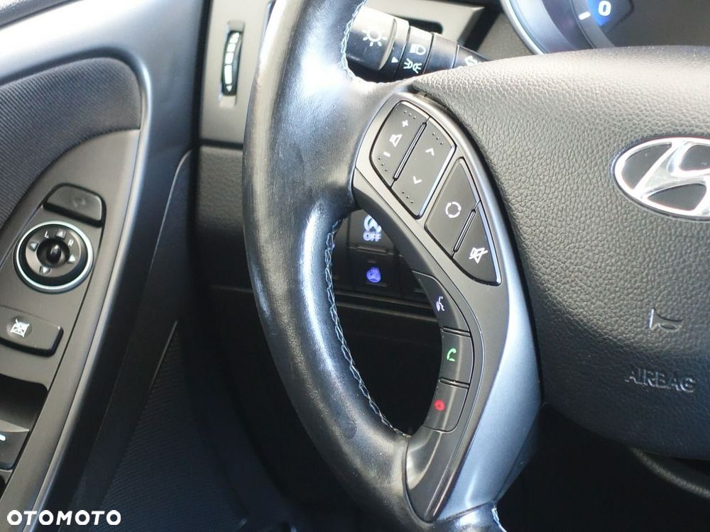 Hyundai i30 blue Kombi 1.4 Passion - 27