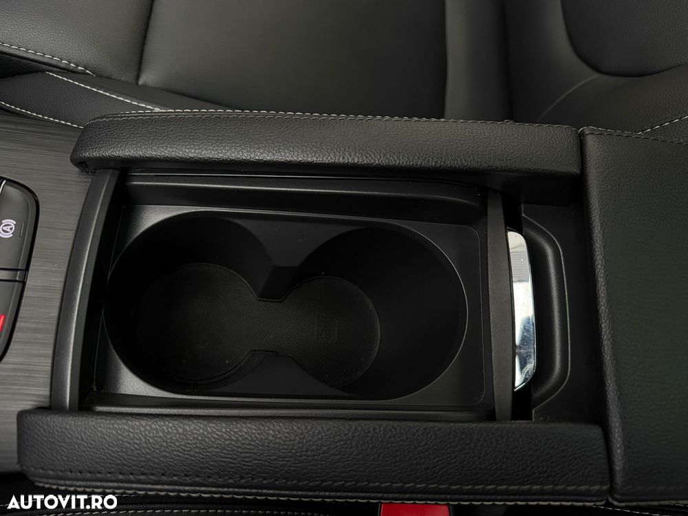 MG ZS EV Luxury - 12