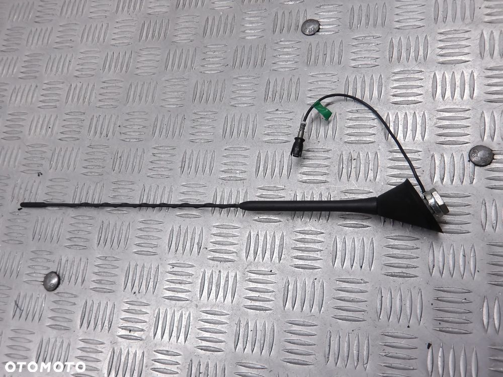 SKODA FABIA II 10-14 1.2 TDI HB ANTENA DACHOWA - 1