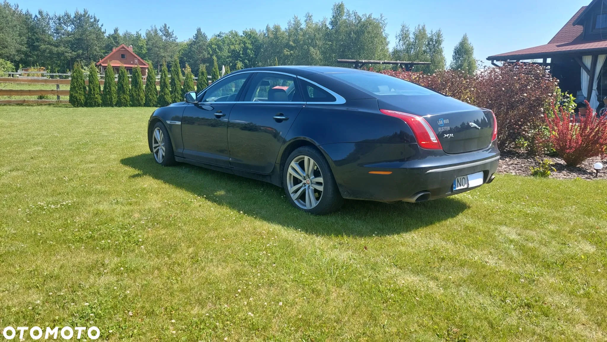 Jaguar XJ 5.0 V8 LWB Portfolio - 12