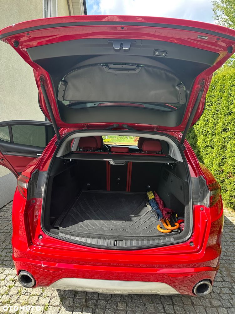 Alfa Romeo Stelvio 2.0 Turbo TI Q4 - 16