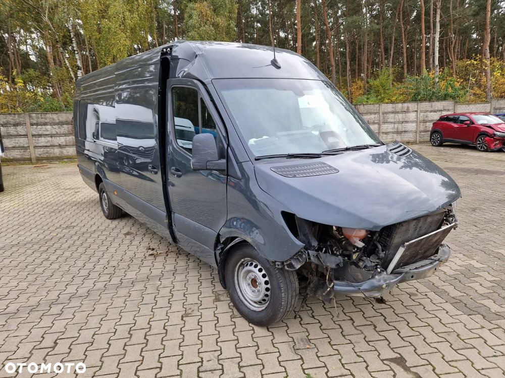 Mercedes-Benz 317 Sprinter - 9