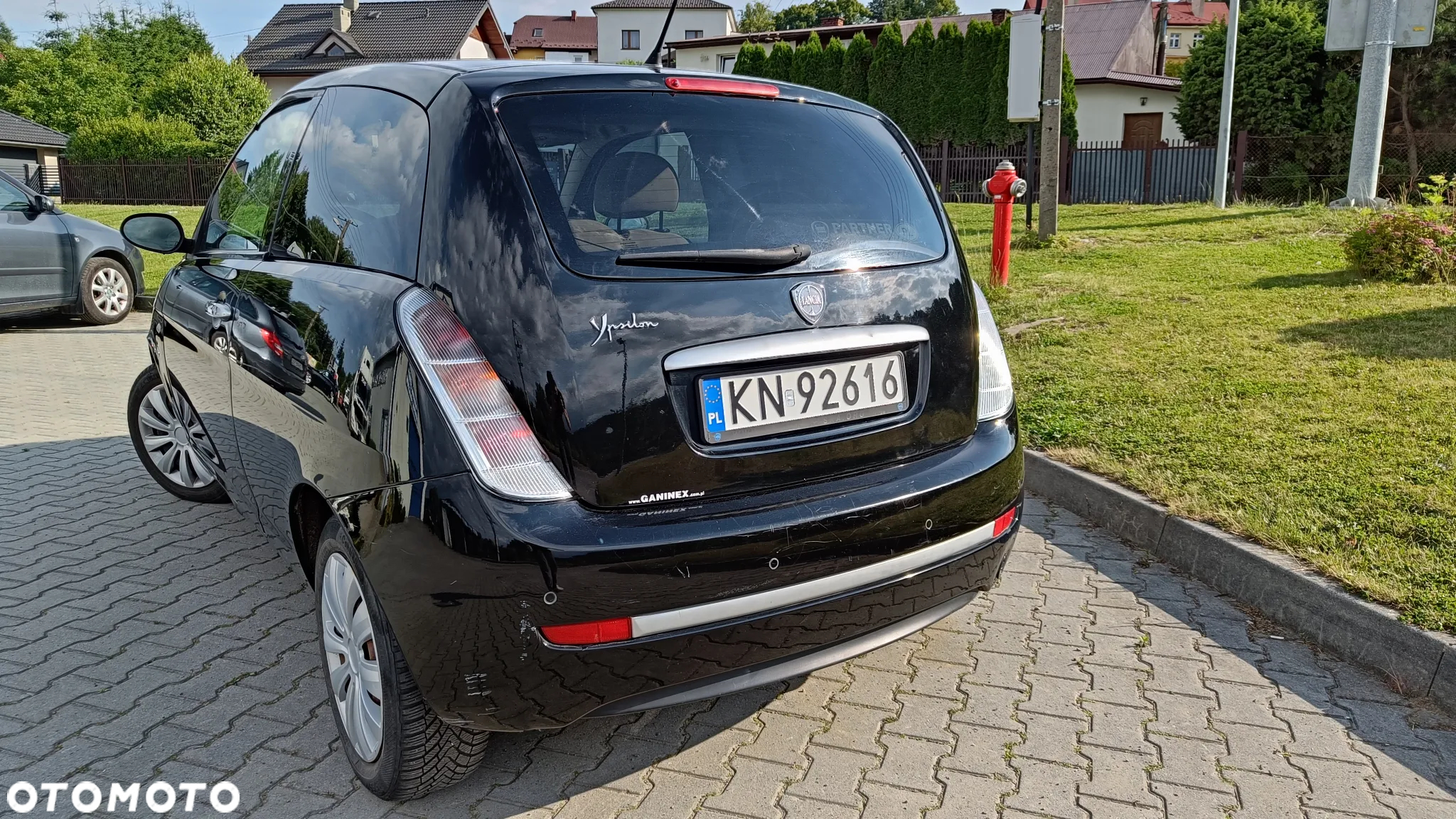 Lancia Ypsilon 1.4 8V Moda Milano (4 os.) - 13