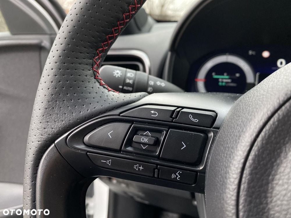Toyota Yaris Cross Hybrid 1.5 GR Sport - 23