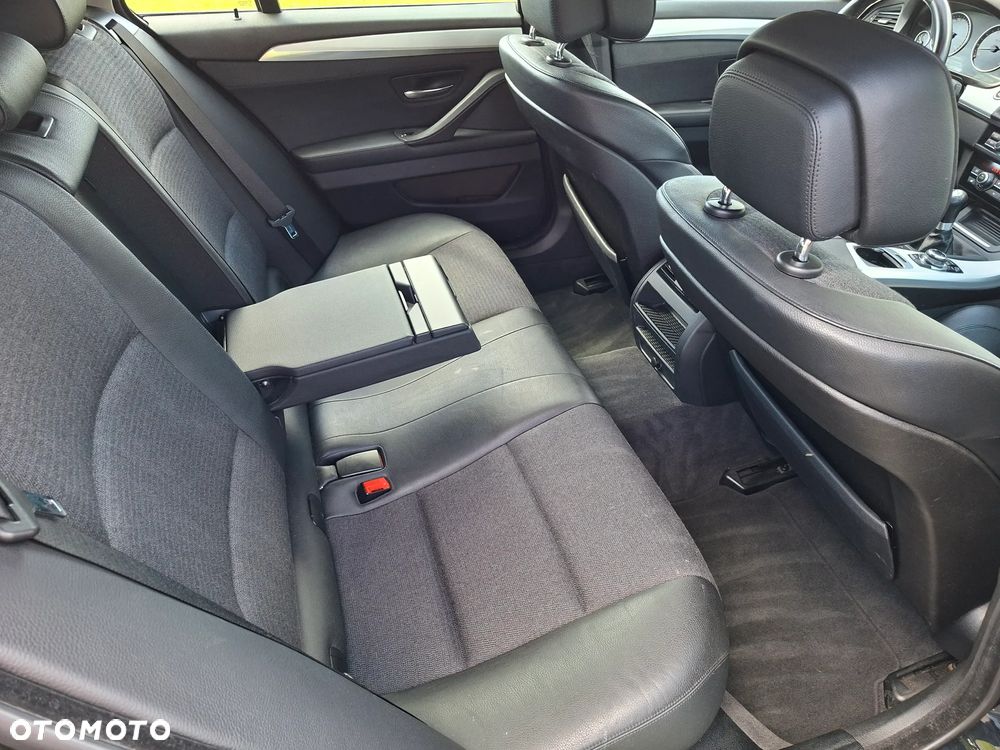 BMW Seria 5 528i - 16