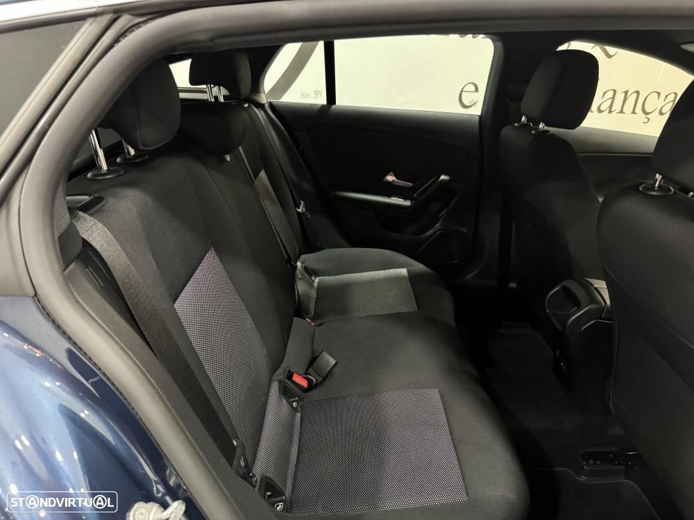 Mercedes-Benz CLA 180 d Style - 38