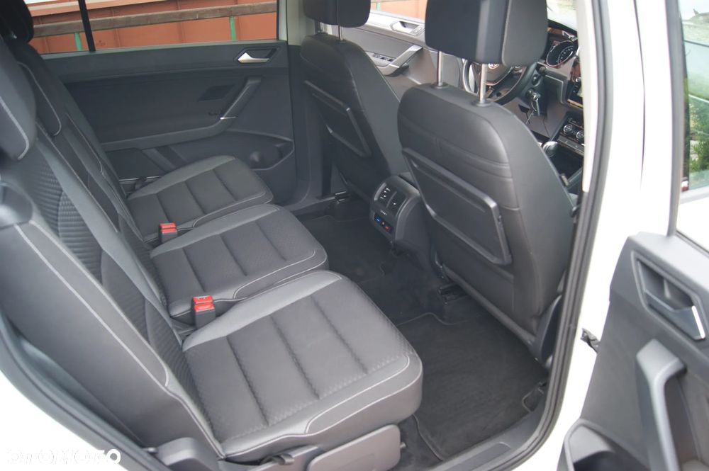 Volkswagen Touran 2.0 TDI SCR DSG ACTIVE - 35