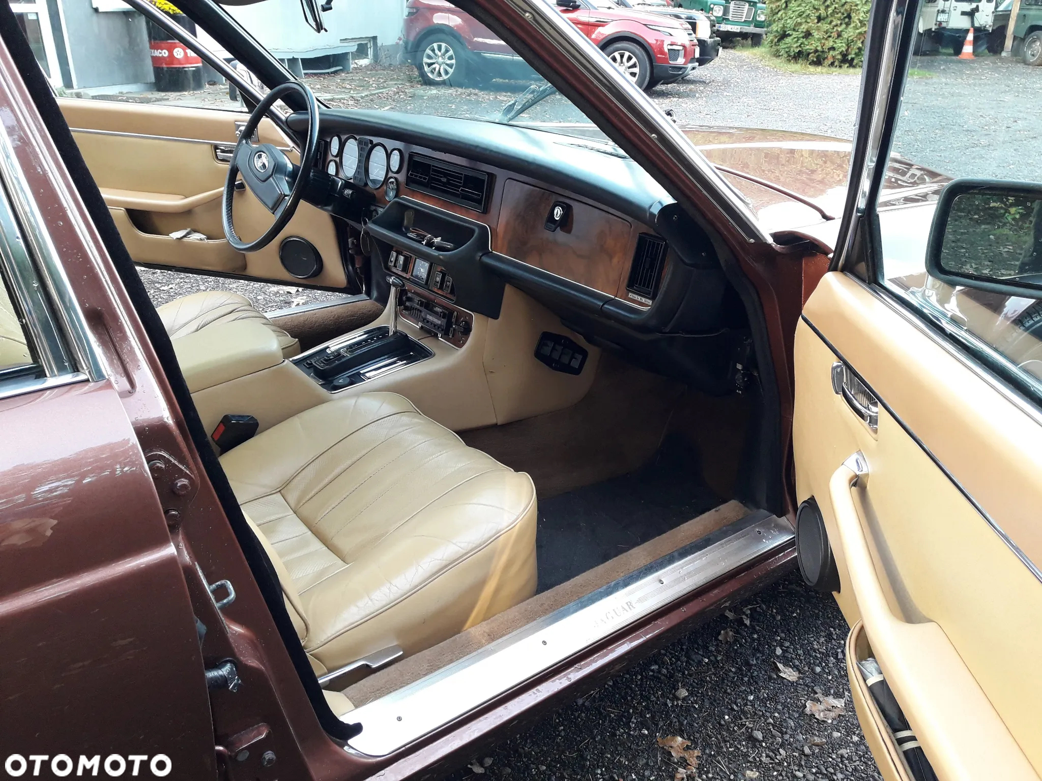 Jaguar XJ - 11