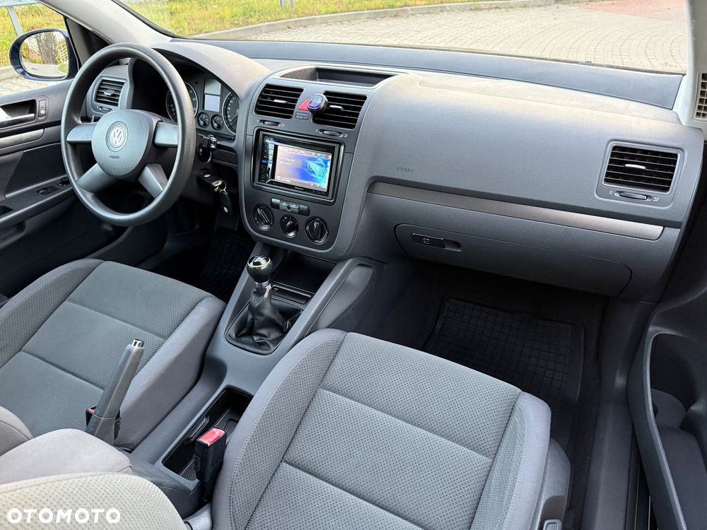 Volkswagen Golf - 10