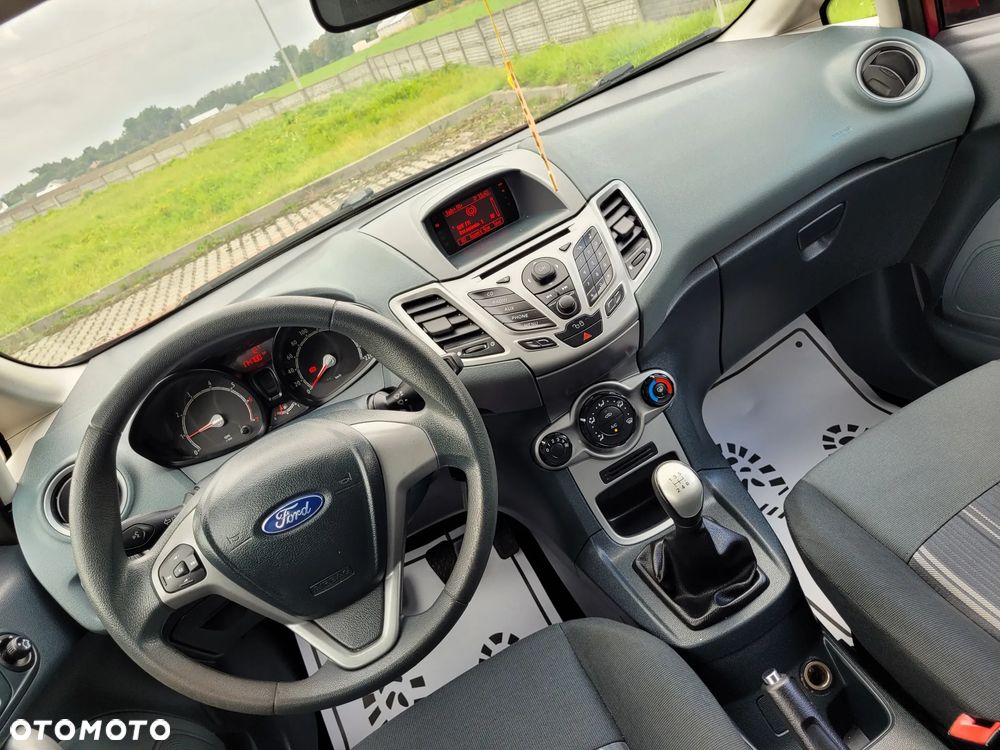 Ford Fiesta 1.25 Silver X - 23