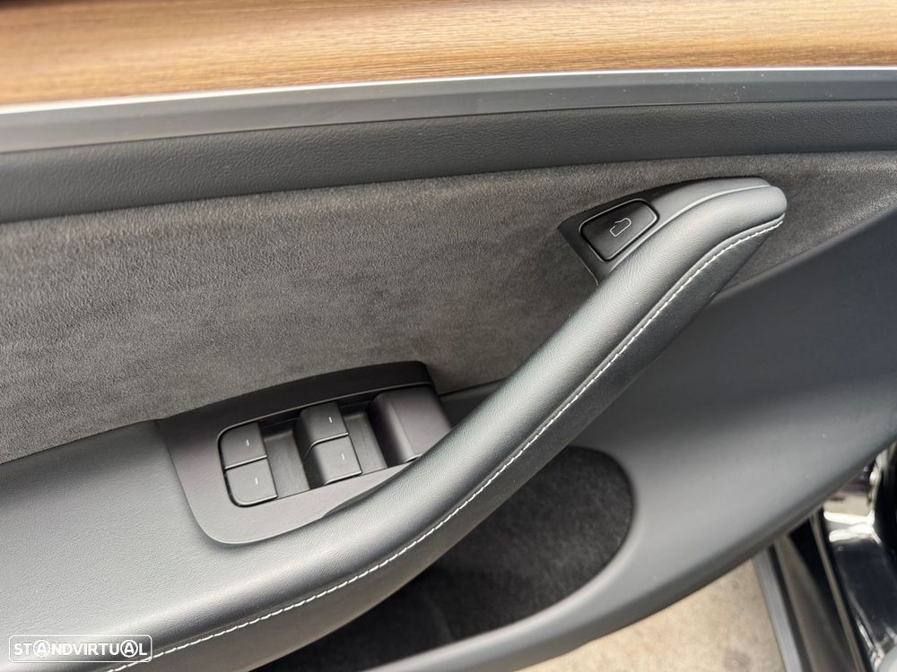 Tesla Model Y Tração Traseira - 16