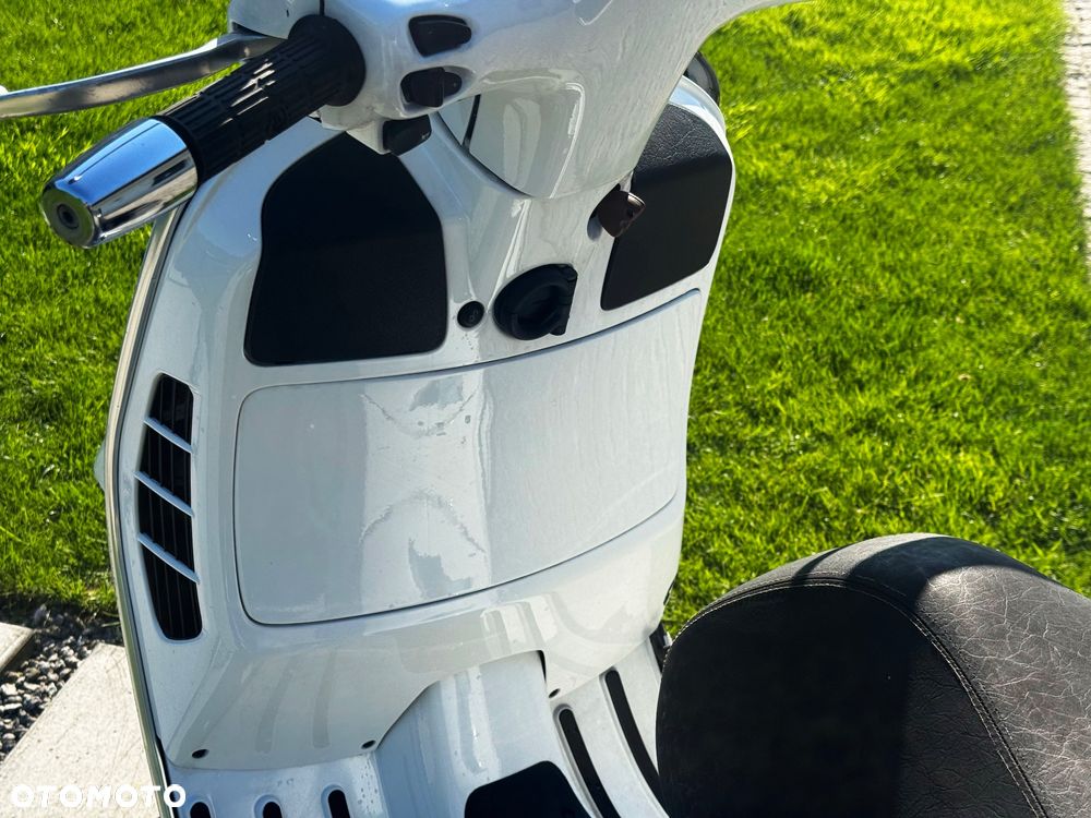 Vespa GTS - 24