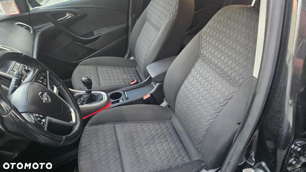 Opel Astra 1.4 Turbo 150 Jahre - 26