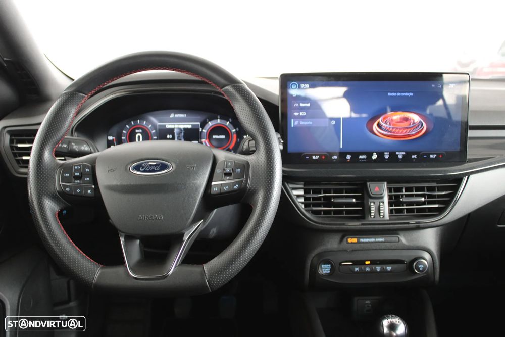 Ford Focus 1.0 EcoBoost MHEV ST-Line X - 8