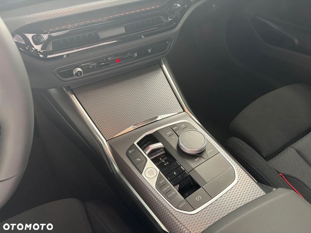 BMW Seria 3 320d mHEV - 19