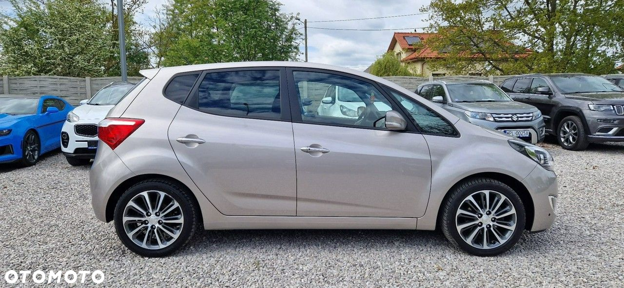 Hyundai ix20 - 11
