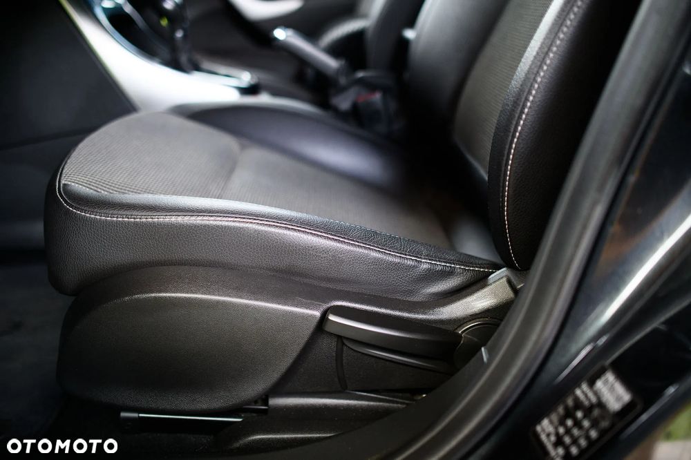 Opel Astra 1.6 SIDI Turbo ecoFLEX Start/Stop Innovation - 20