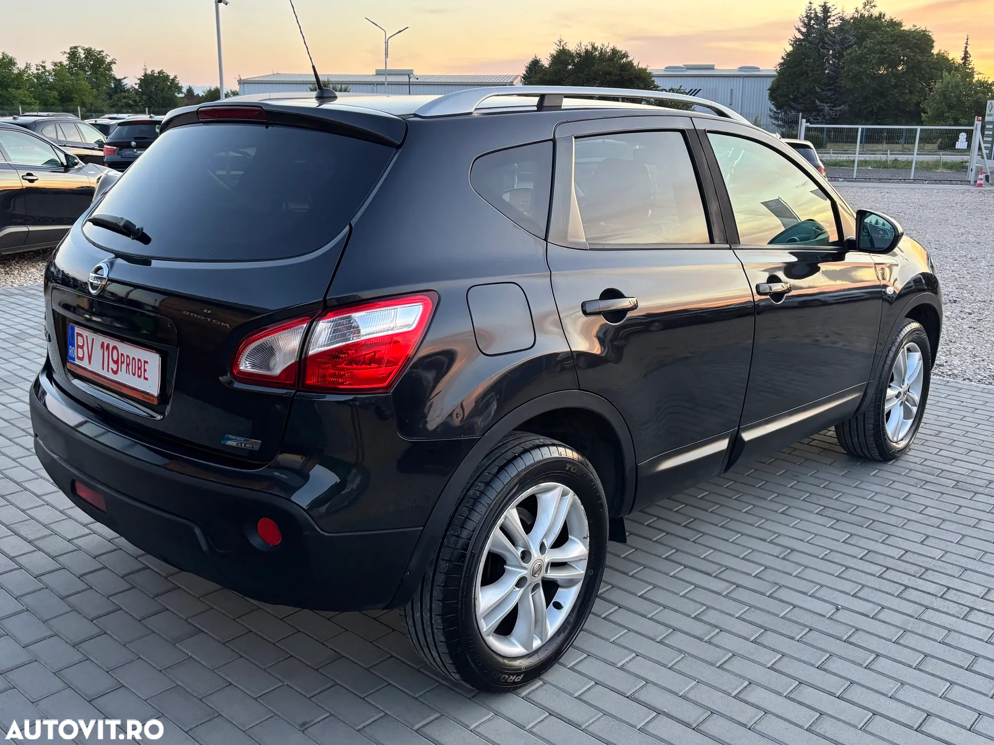 Nissan Qashqai 1.6 DCI DPF Start/Stop tekna - 2