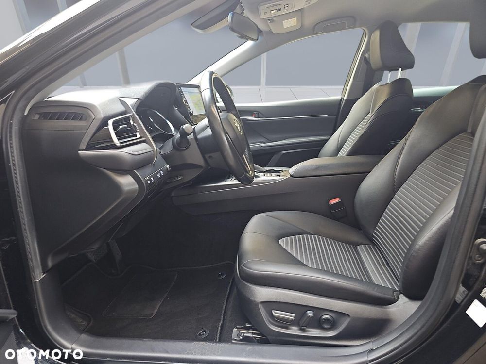 Toyota Camry 2.5 Hybrid Prestige CVT - 9