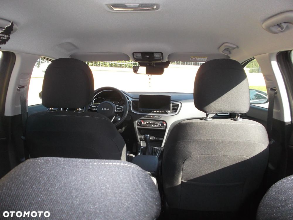 Kia Ceed 1.5 T-GDI M - 17