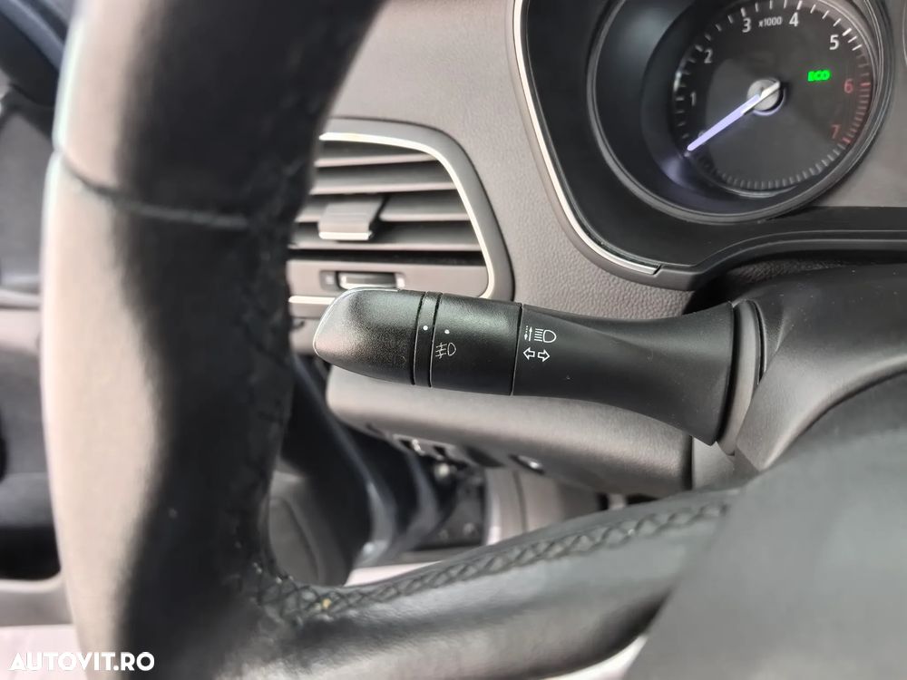 Renault Megane ENERGY TCe Life - 19
