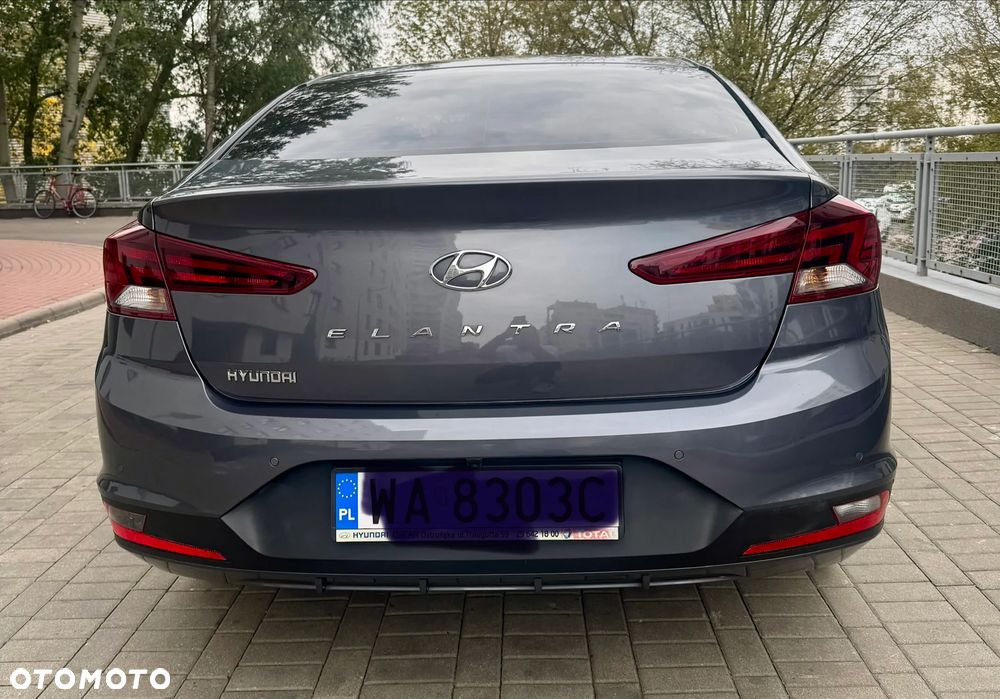 Hyundai Elantra 2019 photo 2