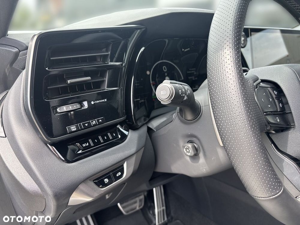 Lexus RX - 16