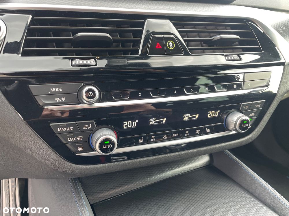 BMW Seria 5 530e M Sport sport - 31