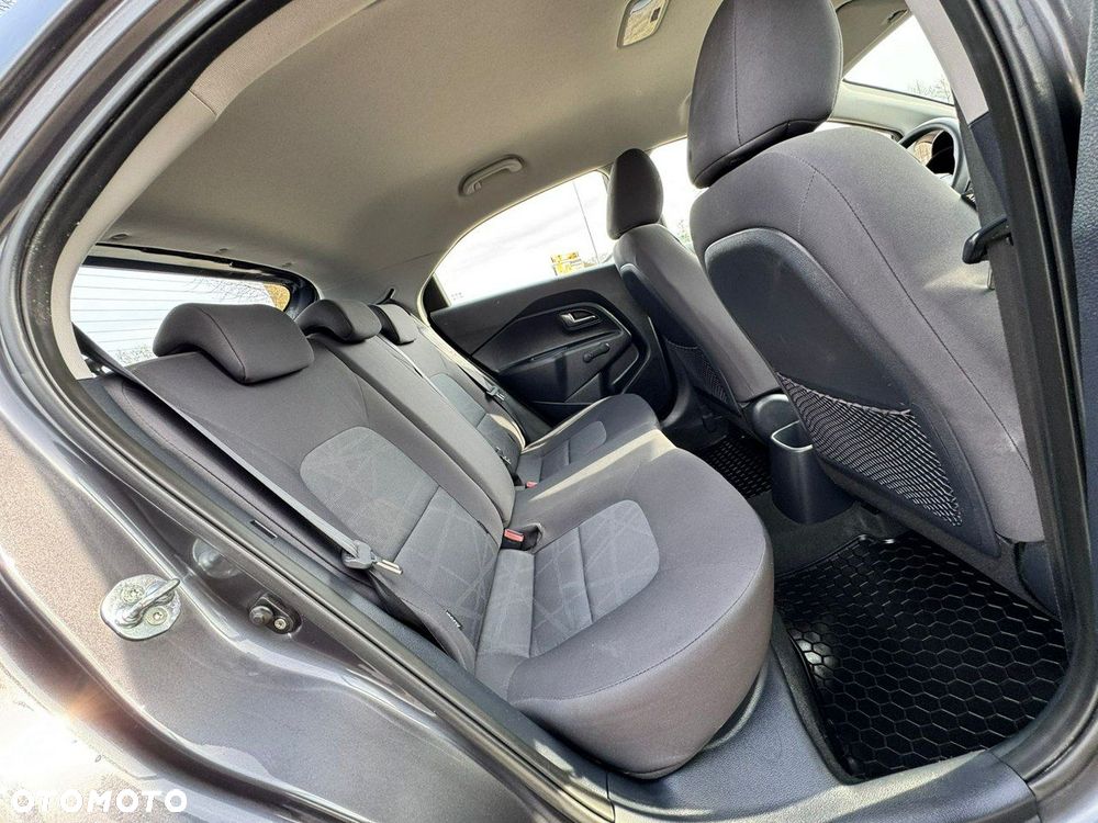 Kia Rio 1.2 Attract - 25