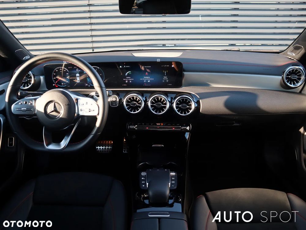 Mercedes-Benz CLA 250 4-Matic AMG Line 7G-DCT - 22