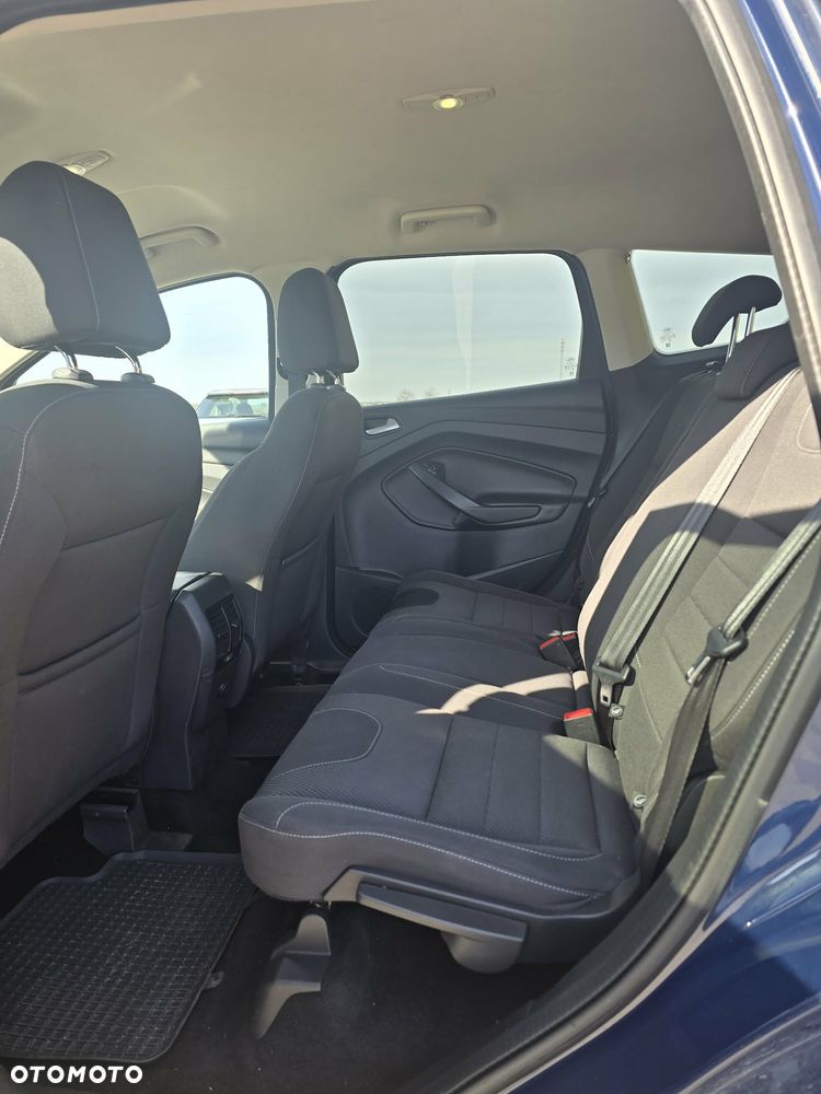 Ford Kuga 1.5 EcoBoost 2x4 Titanium - 10