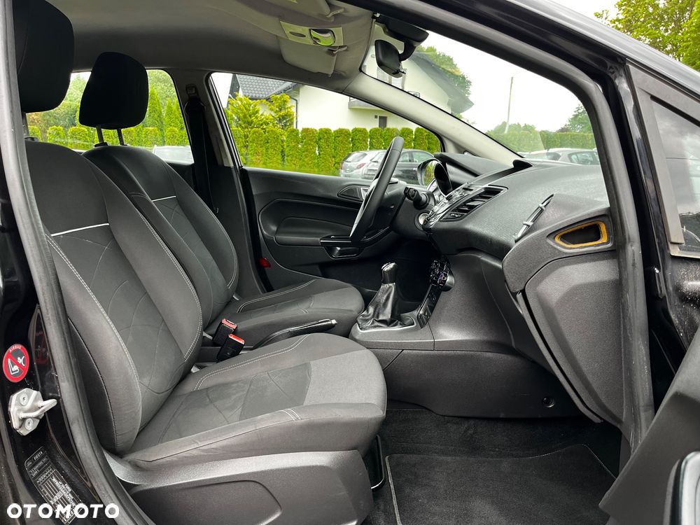 Ford Fiesta 1.6 TDCi DPF Titanium - 21