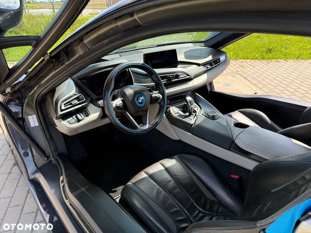 BMW i8 Standard - 13