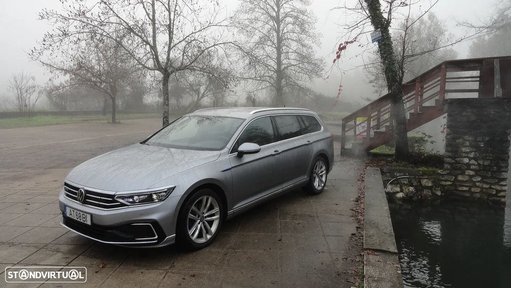 VW Passat Variant - 5