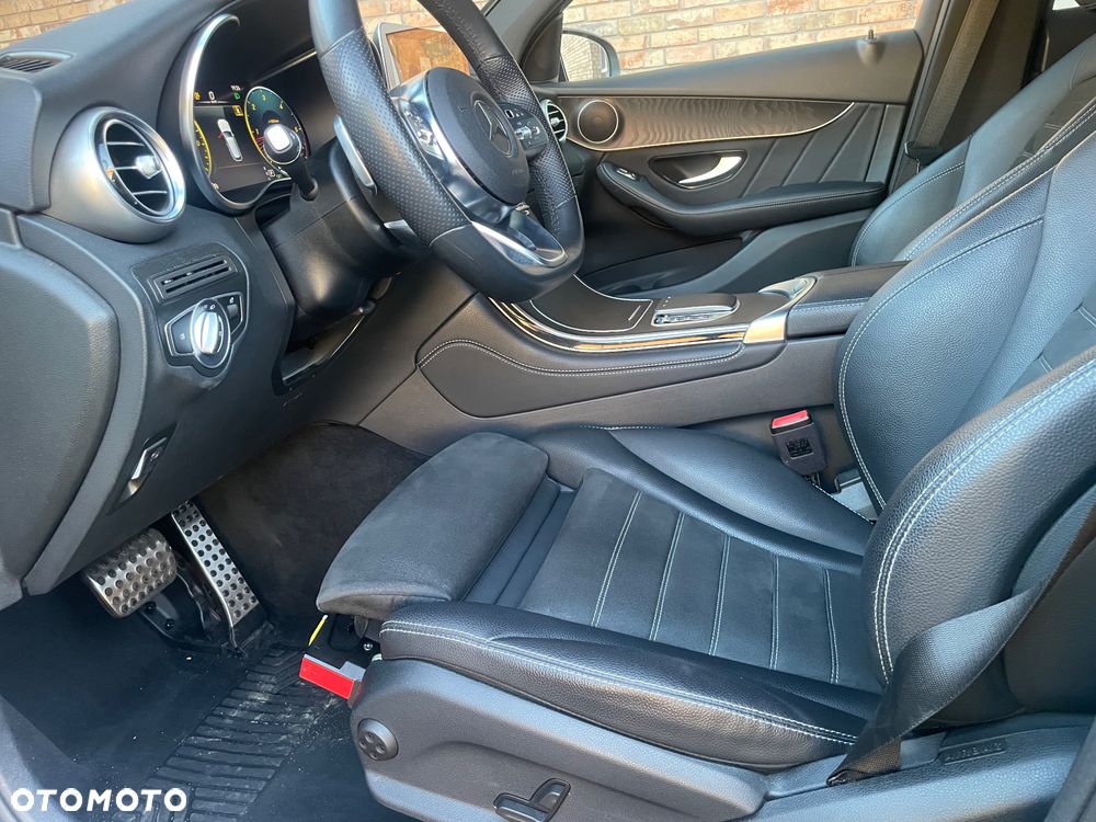 Mercedes-Benz GLC 220 d 4Matic 9G-TRONIC AMG Line - 20