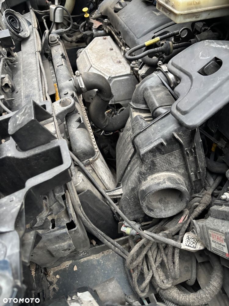 Peugeot 5008 1.6 Active 7os - 27