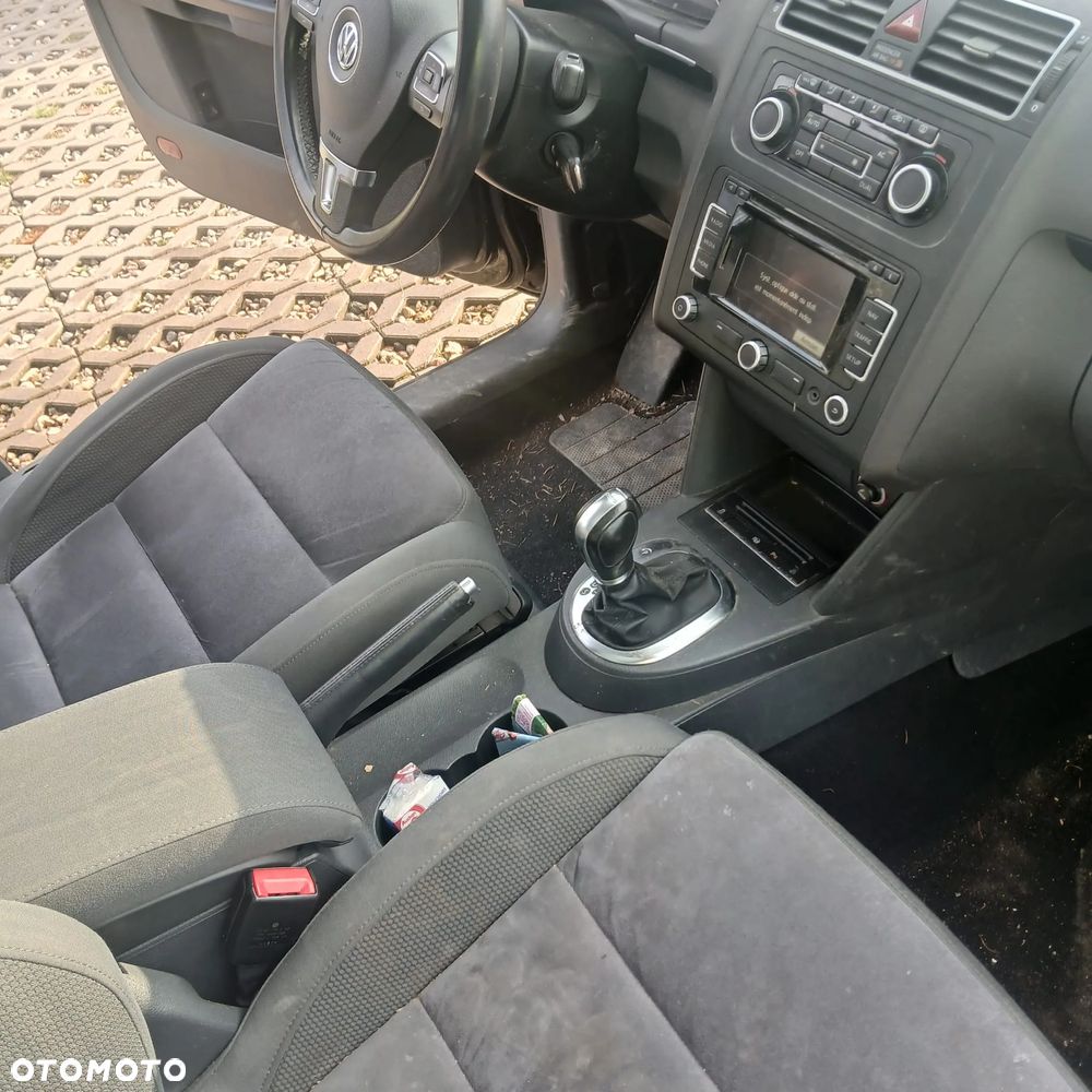 Volkswagen Touran 1.6 TDI DPF BlueMotion Technology DSG Comfortline - 12