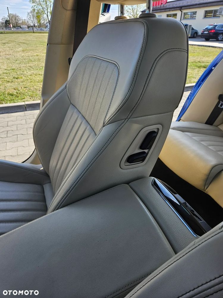 Skoda Superb 2.0 TDI DSG Premium Edition - 27