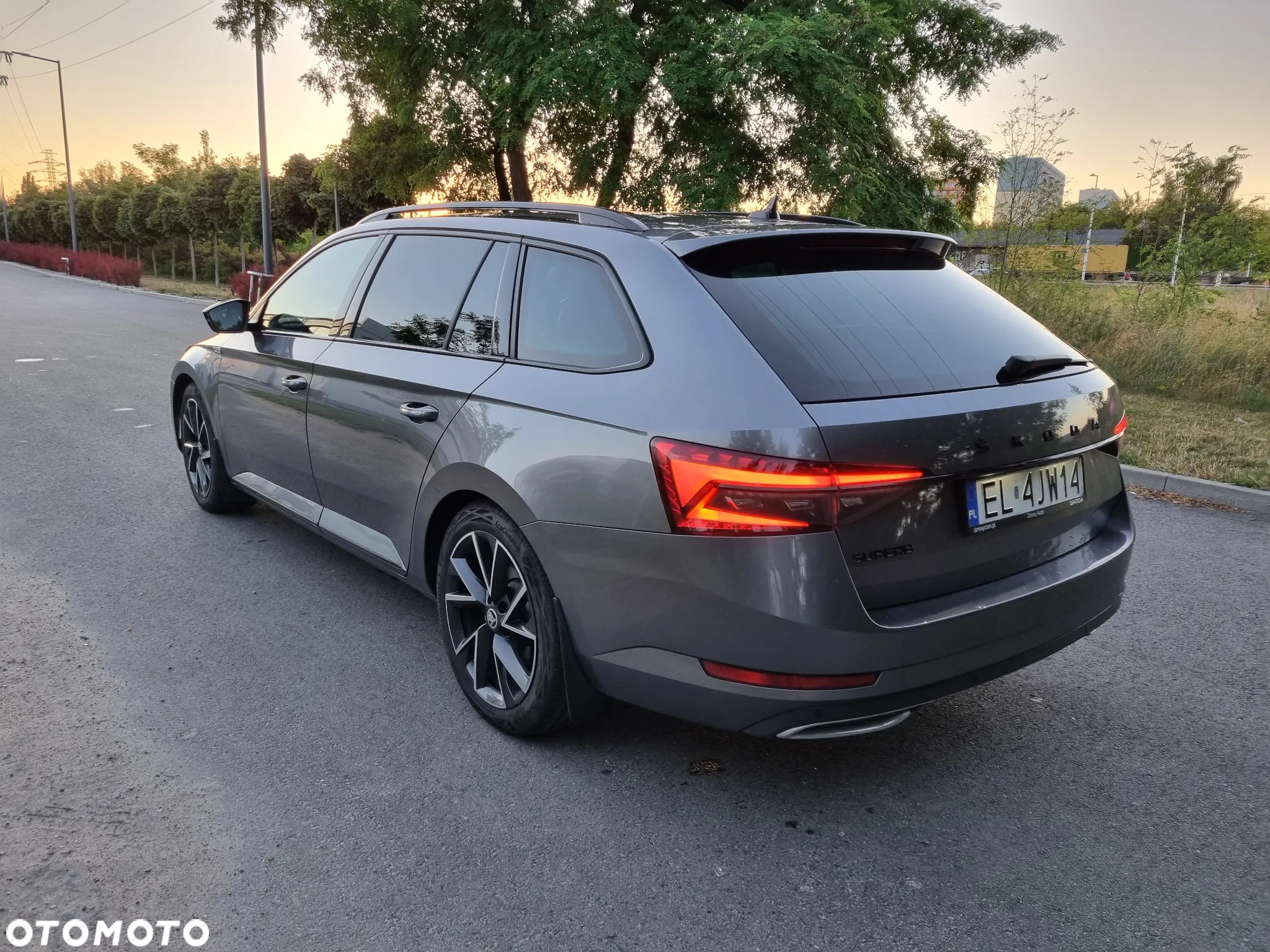 Skoda Superb 2.0 TSI Sportline DSG - 11
