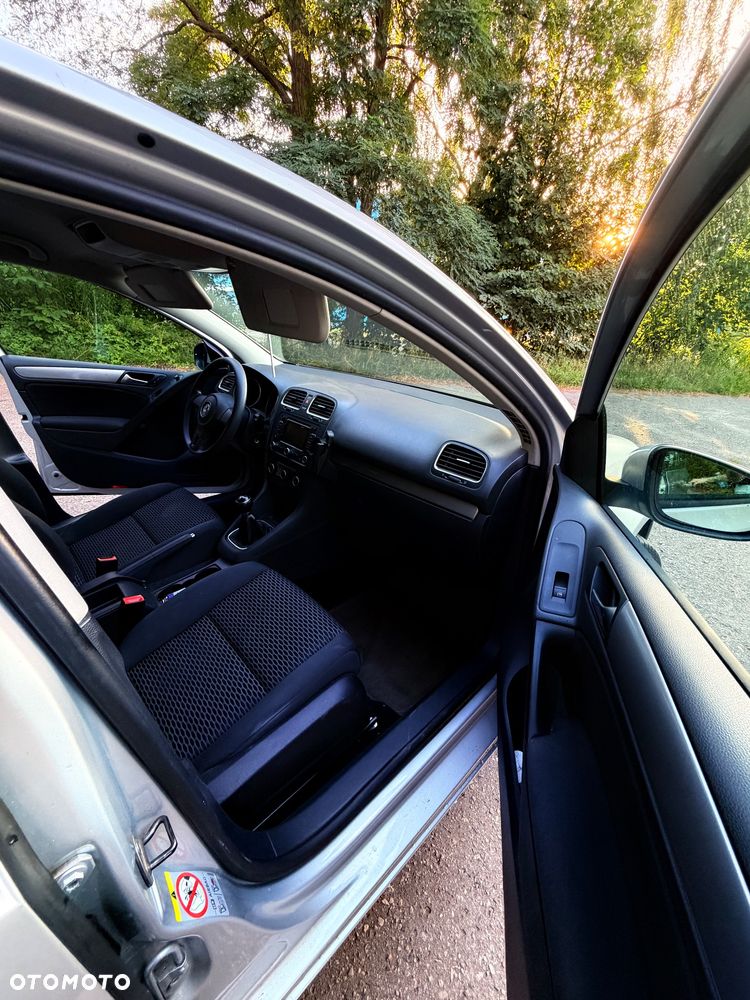Volkswagen Golf - 16