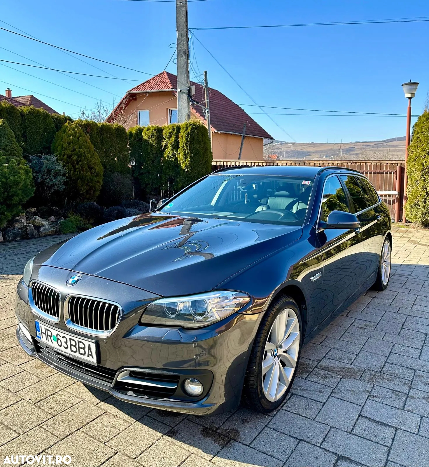 BMW Seria 5 525d xDrive AT - 3