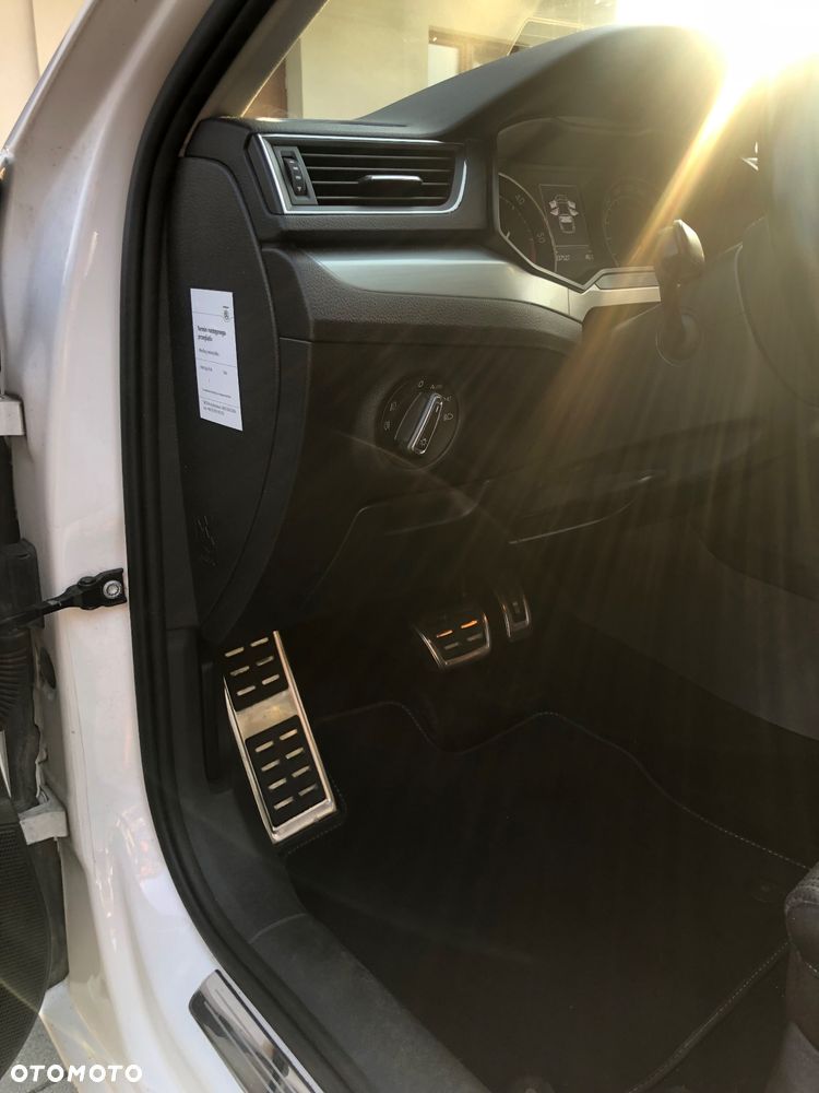 Skoda Superb 2.0 TDI Ambition DSG - 7