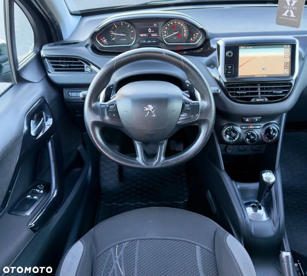Peugeot 208 - 14