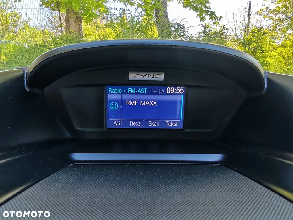 Ford Kuga 1.5 EcoBoost 2x4 Titanium - 23