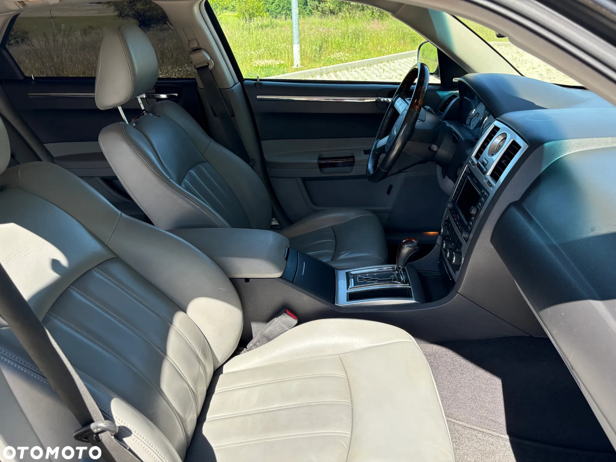 Chrysler 300C 3.0 V6 CRD - 11