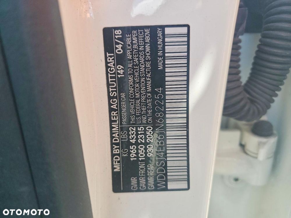 Mercedes-Benz CLA - 12