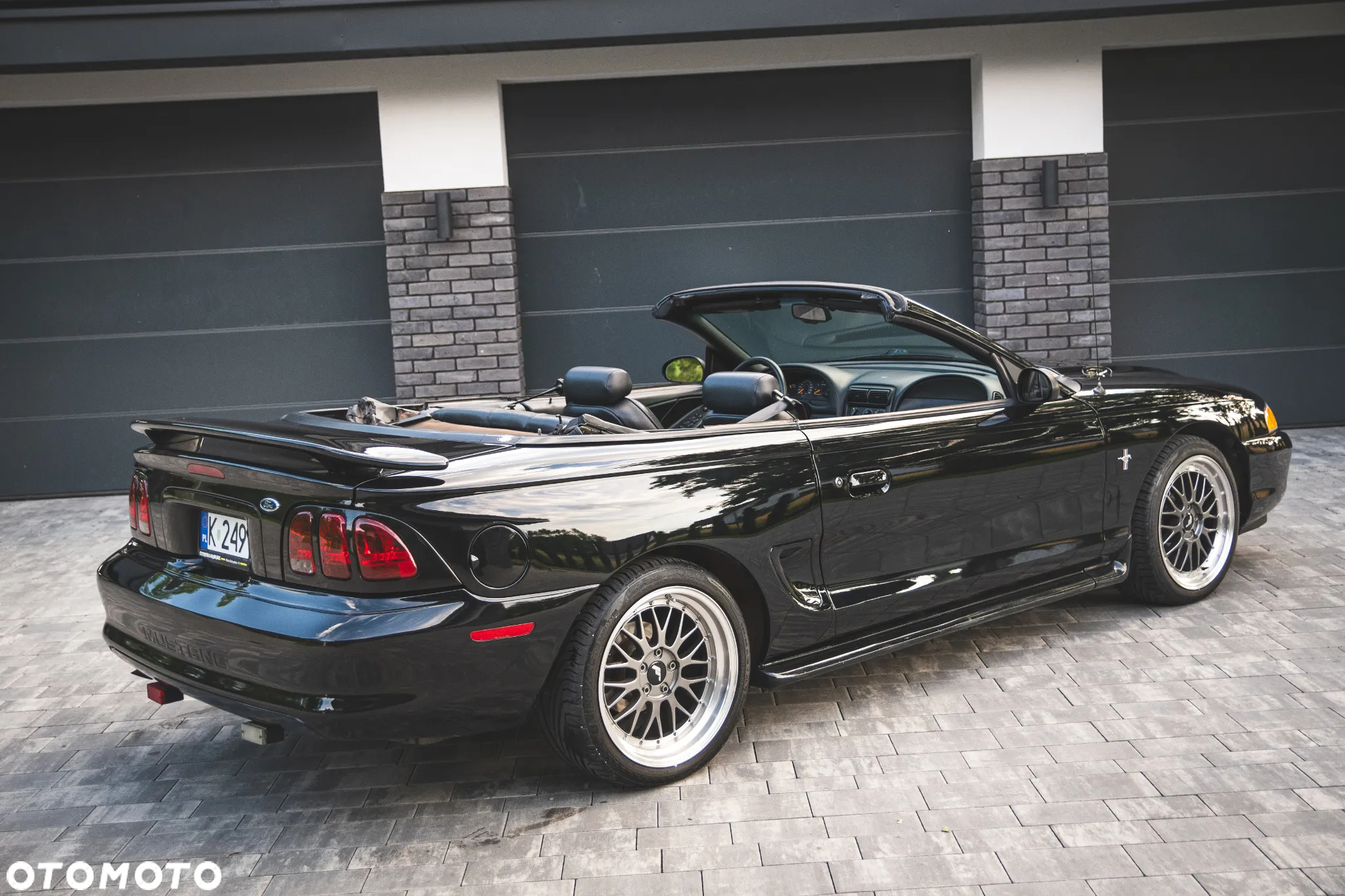 Ford Mustang - 3