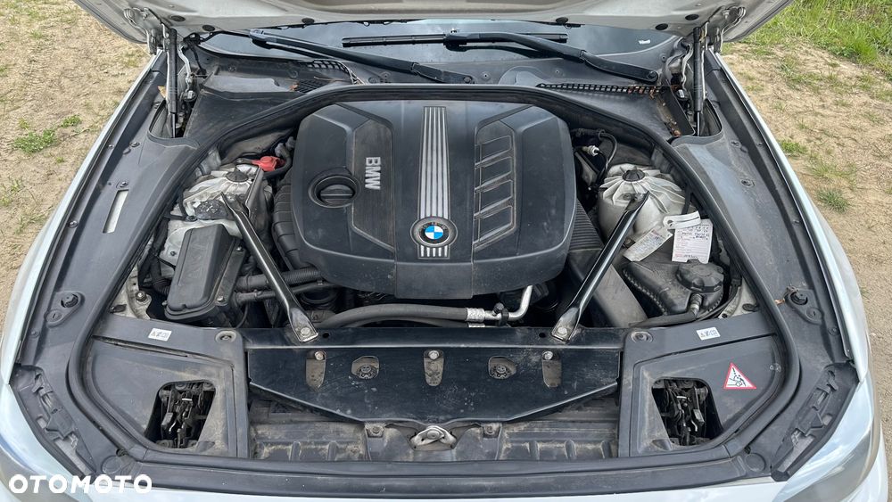 BMW Seria 5 520d xDrive - 7